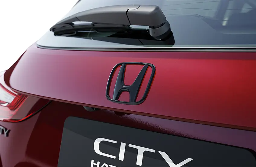 New City Hatchback - Acessório - Logos e emblema em cromo escurecido