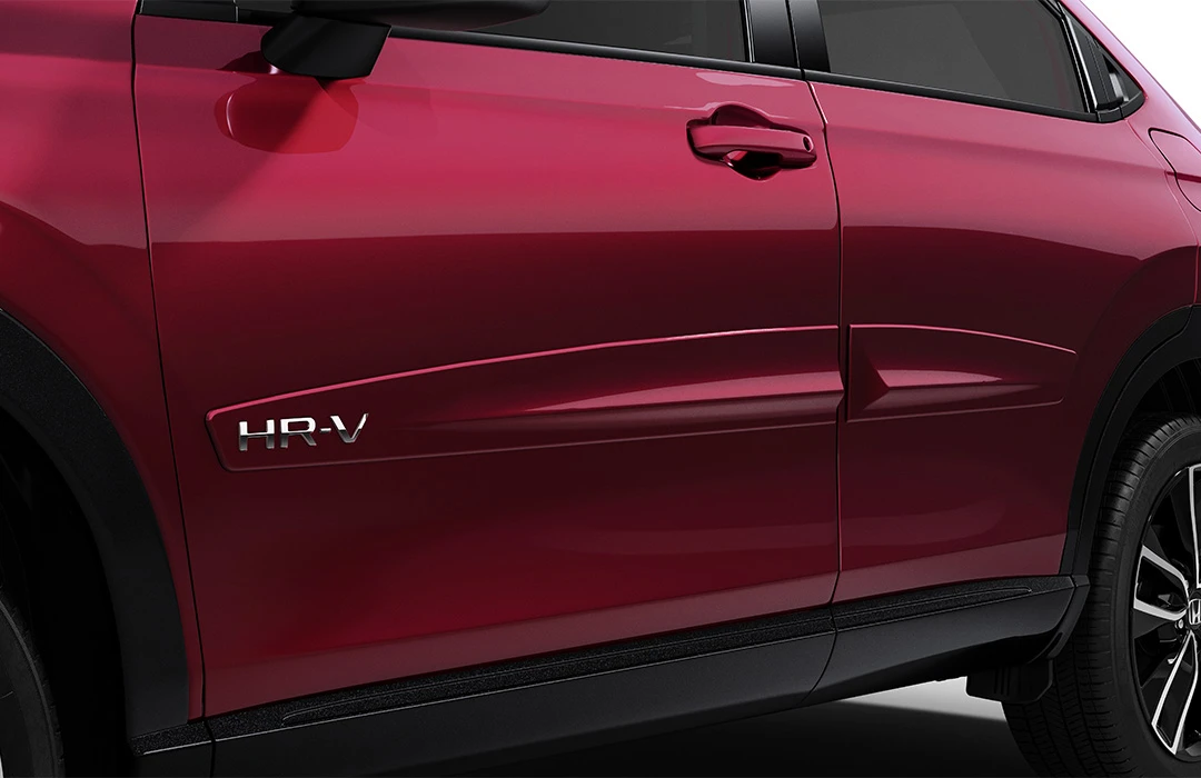 HR-V - Externo - Friso de portas com logo