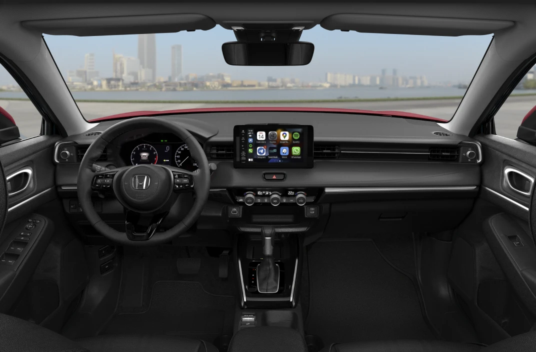 Acabamento interno refinado Novo HRV - Visão do painel, direção e para-brisa dianteiro