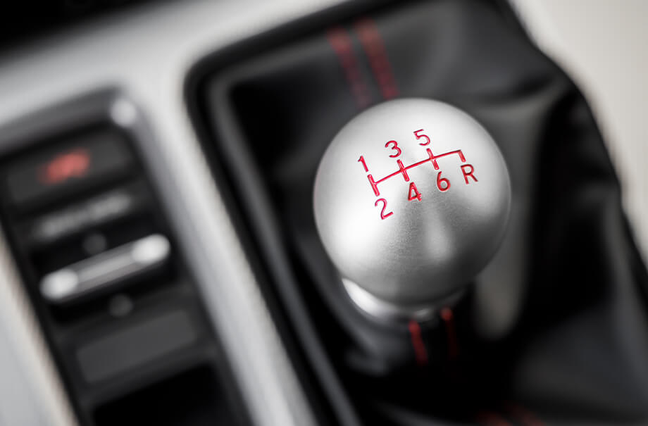 Transmissão manual de 6 Marchas com tecnologia Rev-Match*