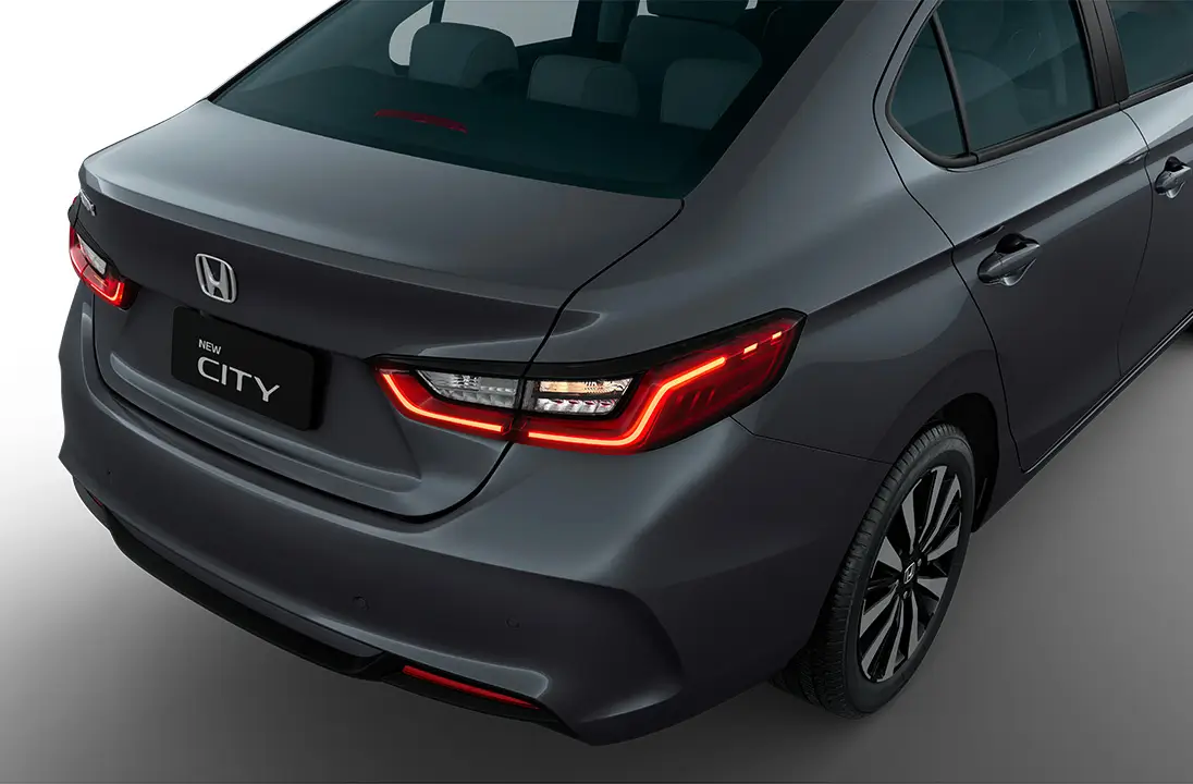 New City Sedan - Galeria Externa - Sensor de Estacionamento traseiro