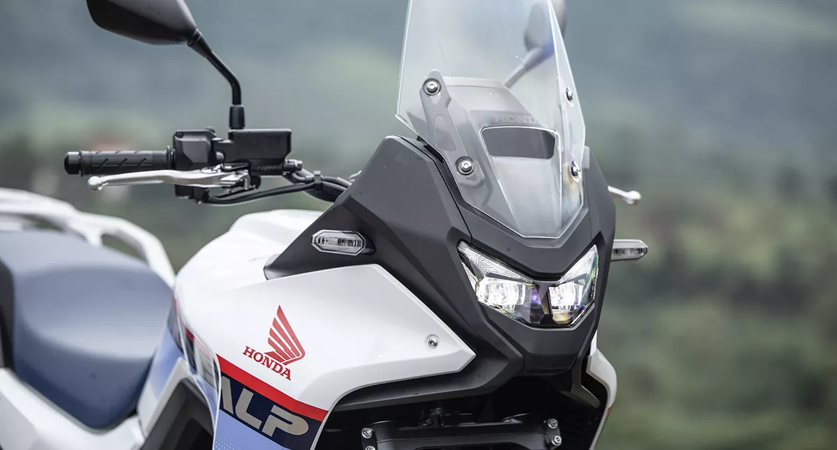 Guidão e Led Honda Transalp destacado 