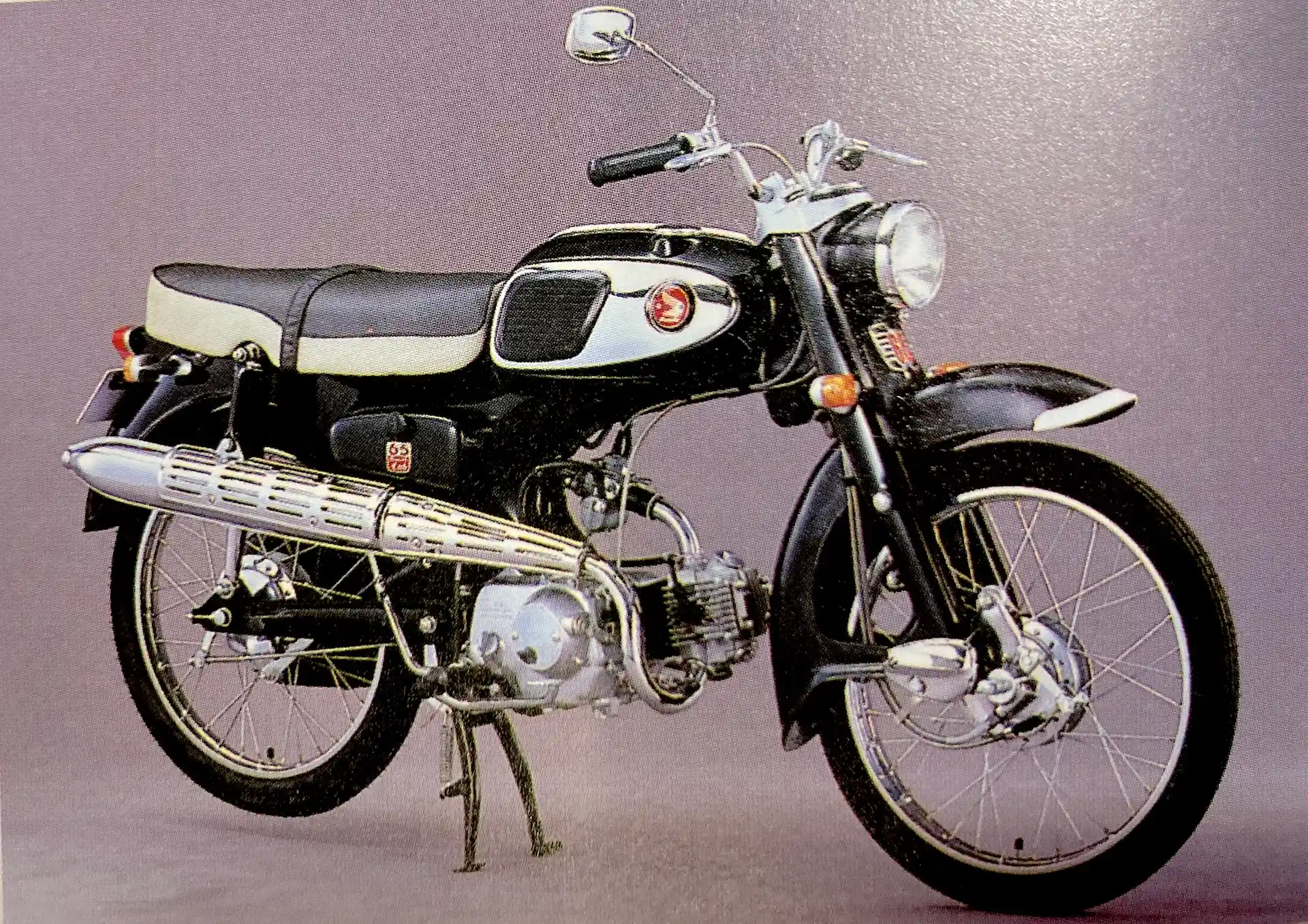 Moto Honda S90 Prata