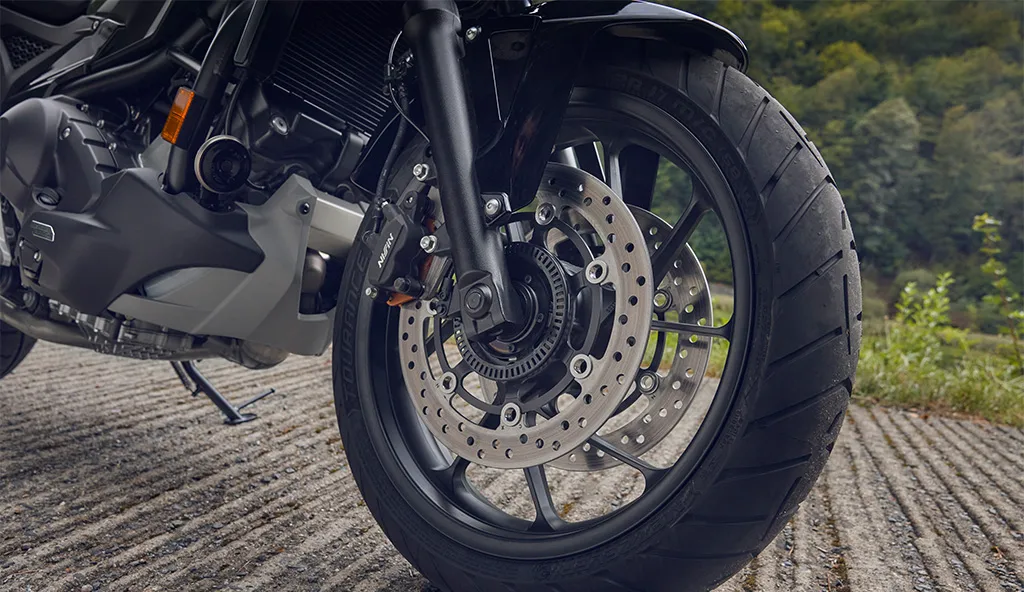 Freio a disco dianteiro duplo da NC 750x