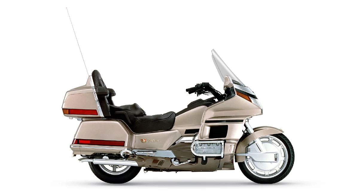Honda Gold Wing 4ª Geração - Modelo GL 1500 em dourado
