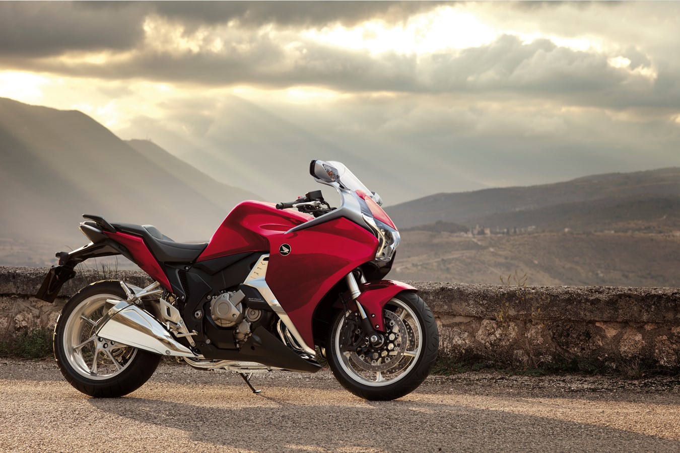Honda VFR 1200F com transmissão DCT