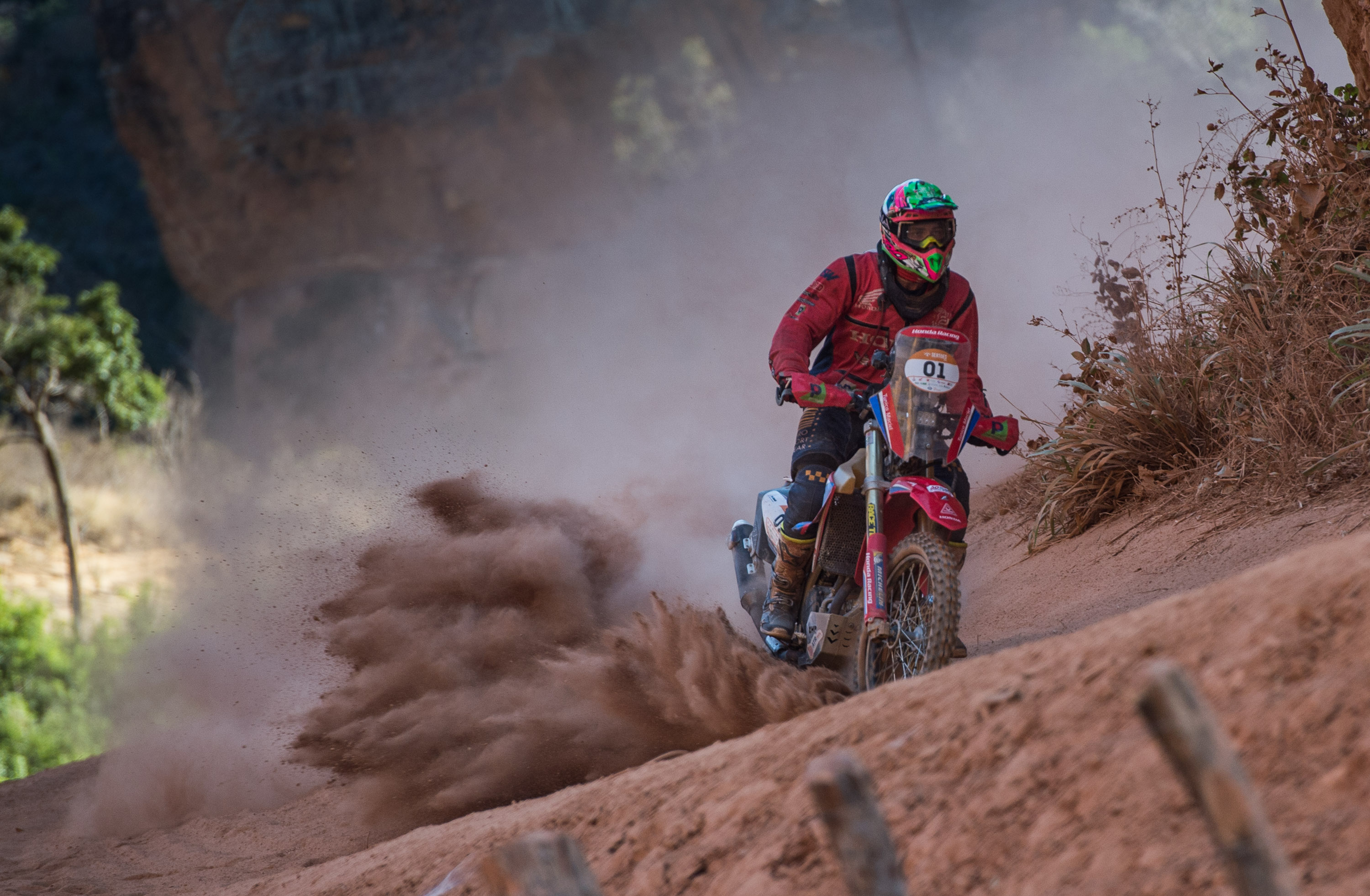 Piloto da Honda Tunico Maciel no Rally dos Sertões