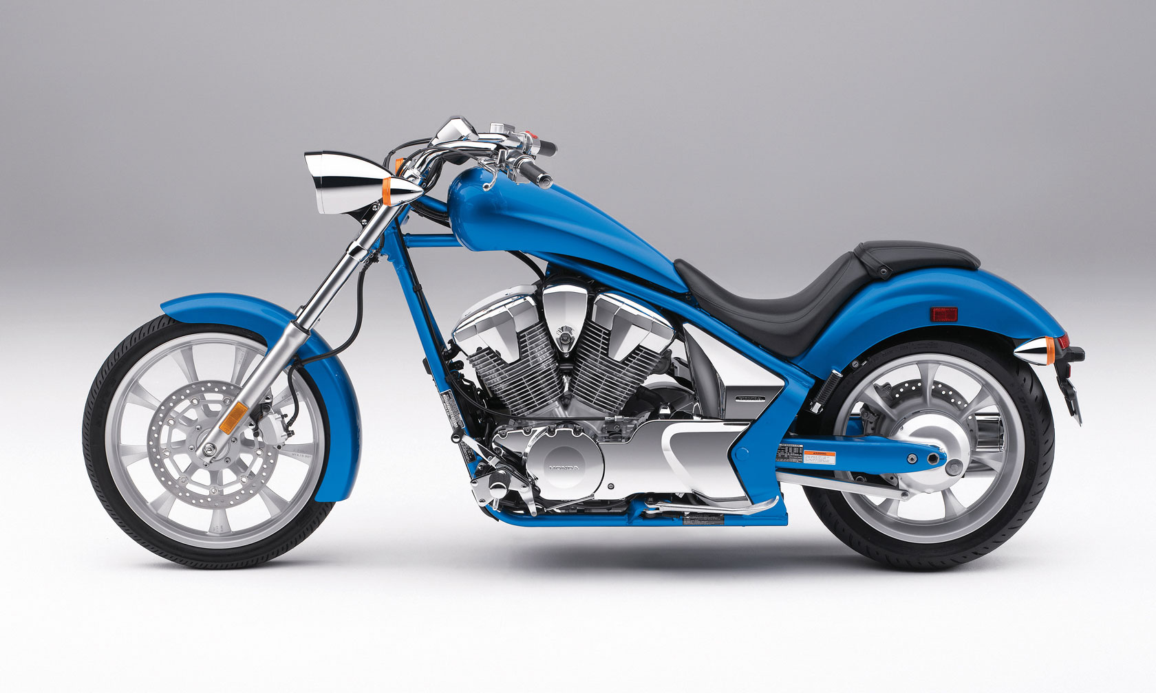 Moto Honda Fury azul customizada