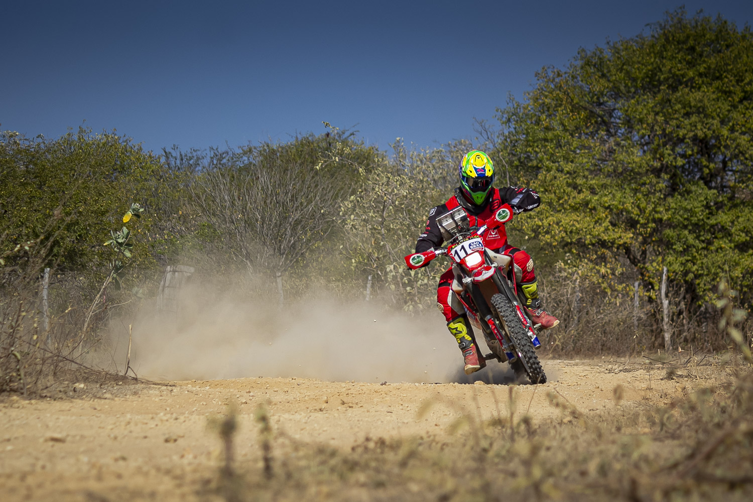 Piloto Bissinho Zavatti de Rally Derrapando