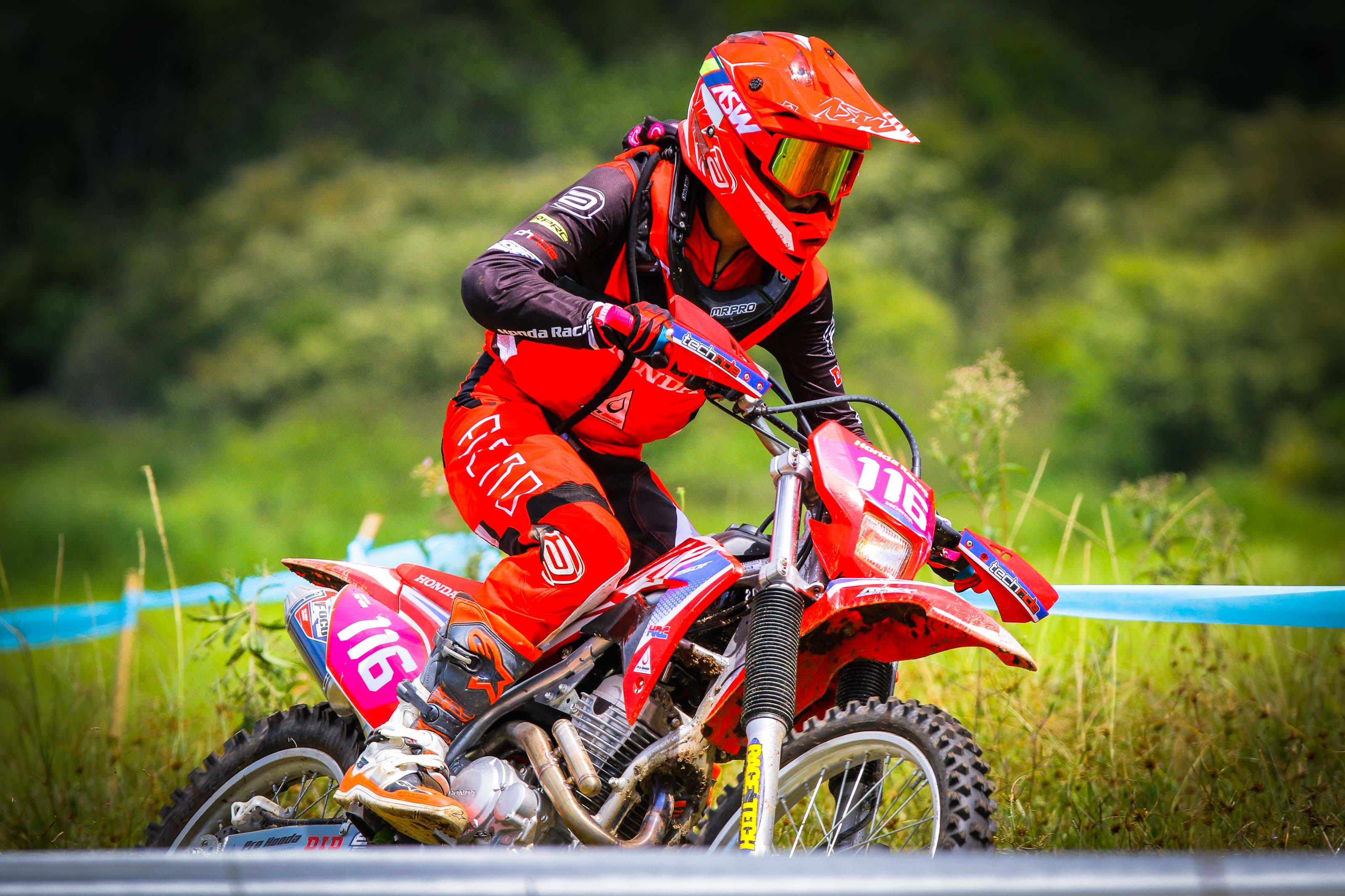 Piloto Barbara Neves Brasileiro de Enduro