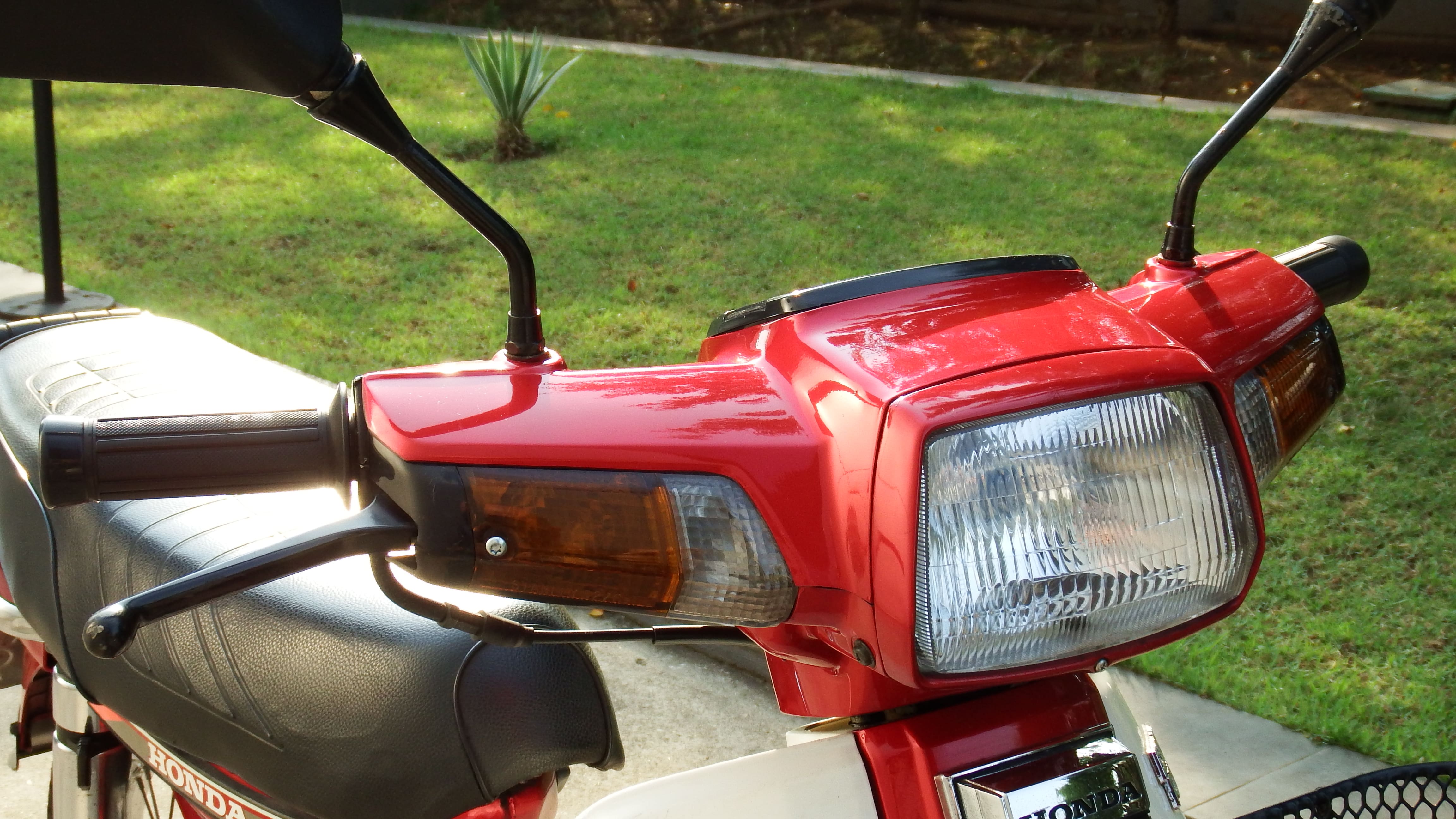 Moto Honda Dream 100 Farol