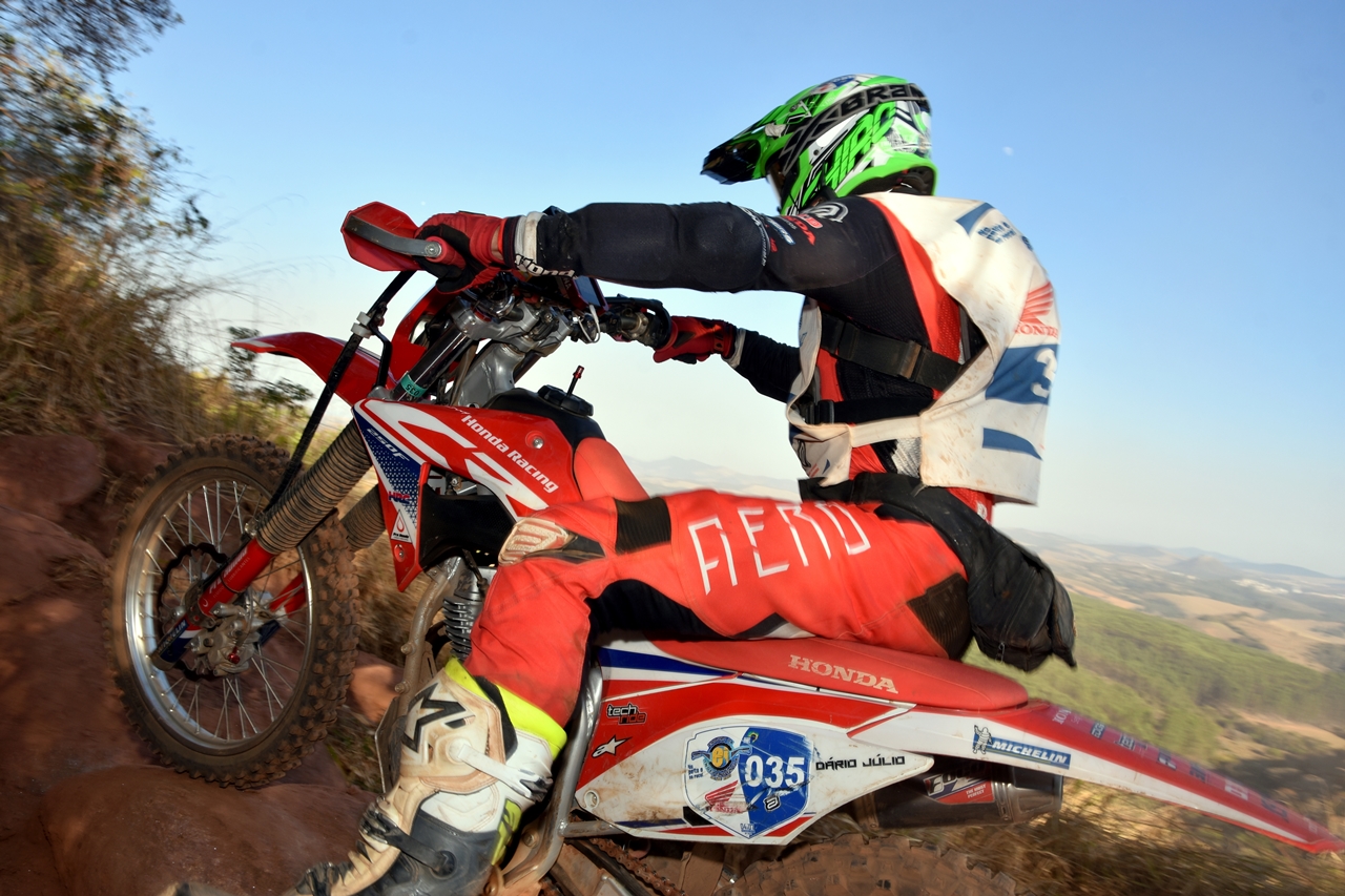 Piloto da Honda Dario Julio Enduro da Independência