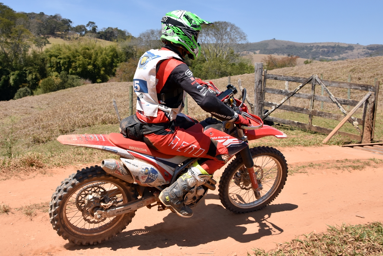 Piloto de Moto Honda Dario Julio Enduro da Independência