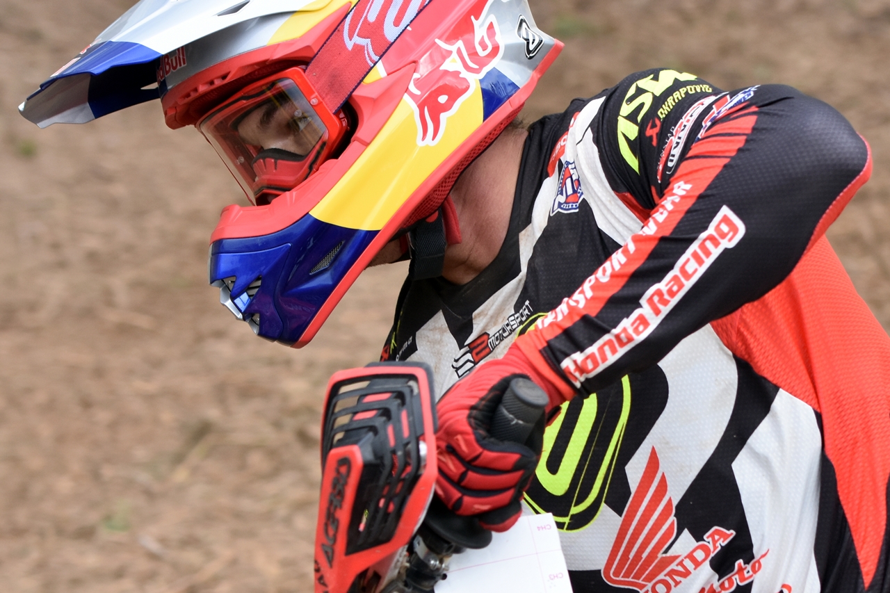 Piloto da Honda Motos Bruno Crivilin Mundial de Enduro