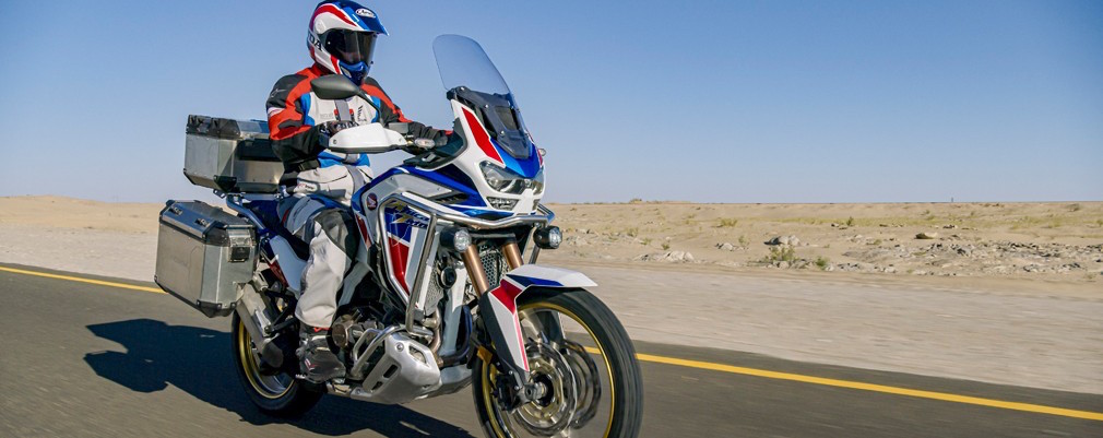 Moto Africa Twin na Estrada Viajando