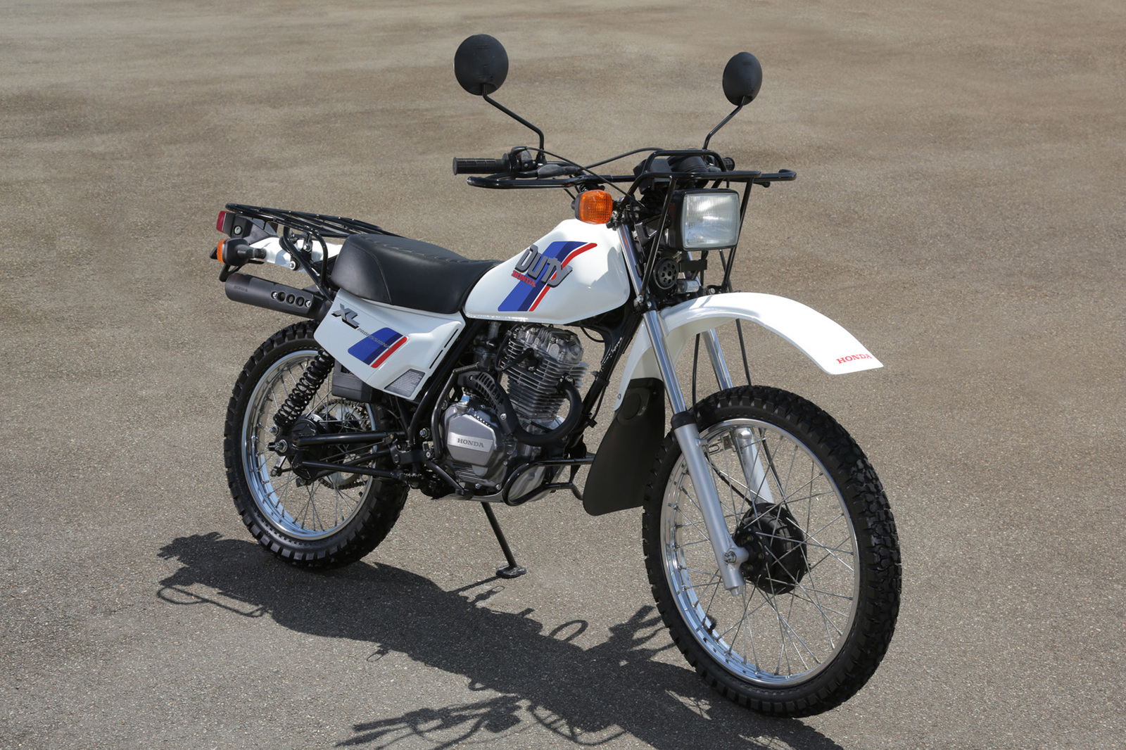 Moto Honda XL 125 Duty Trail Branca