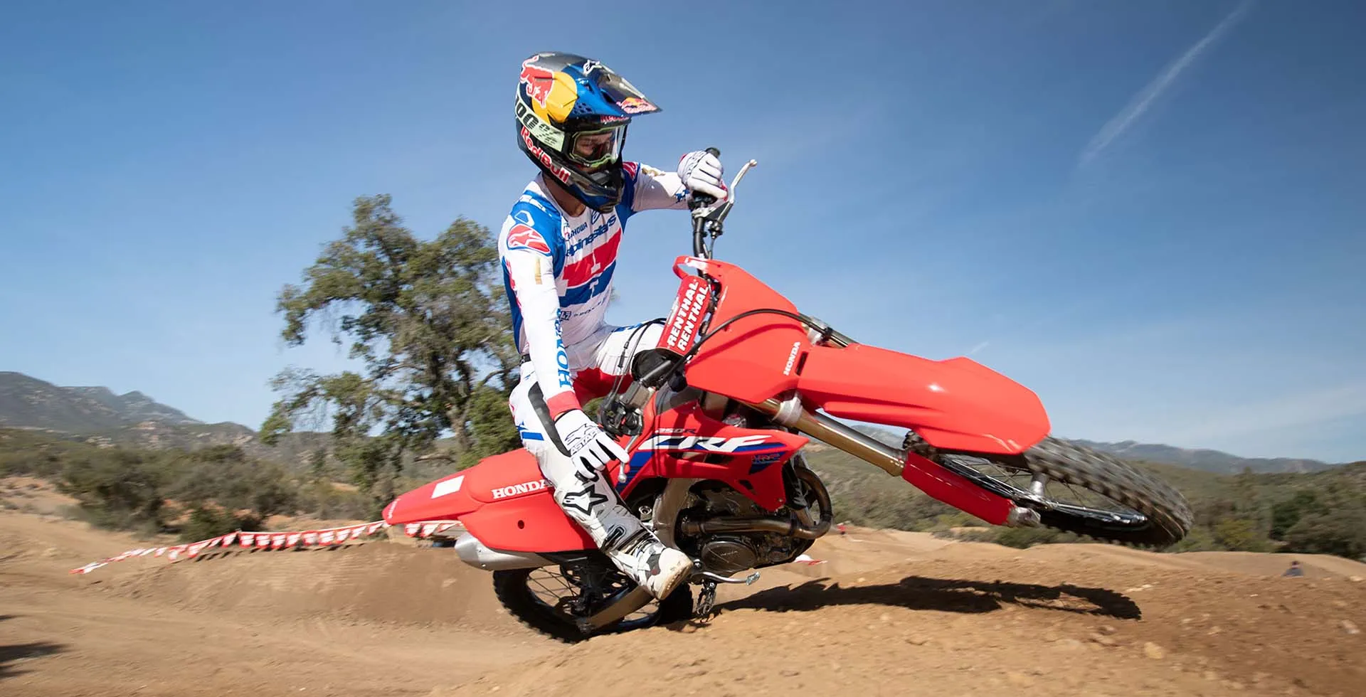 Piloto na Terra com Moto Honda CRF 450R