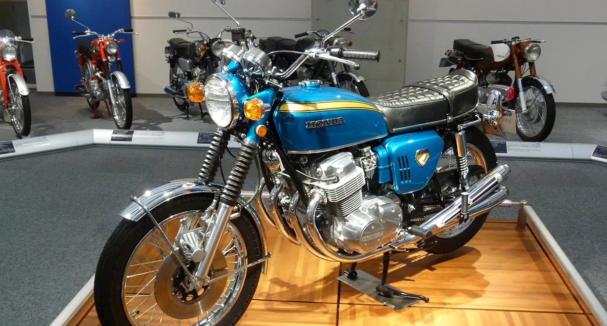 Moto CB 750 Four produzida em 1969