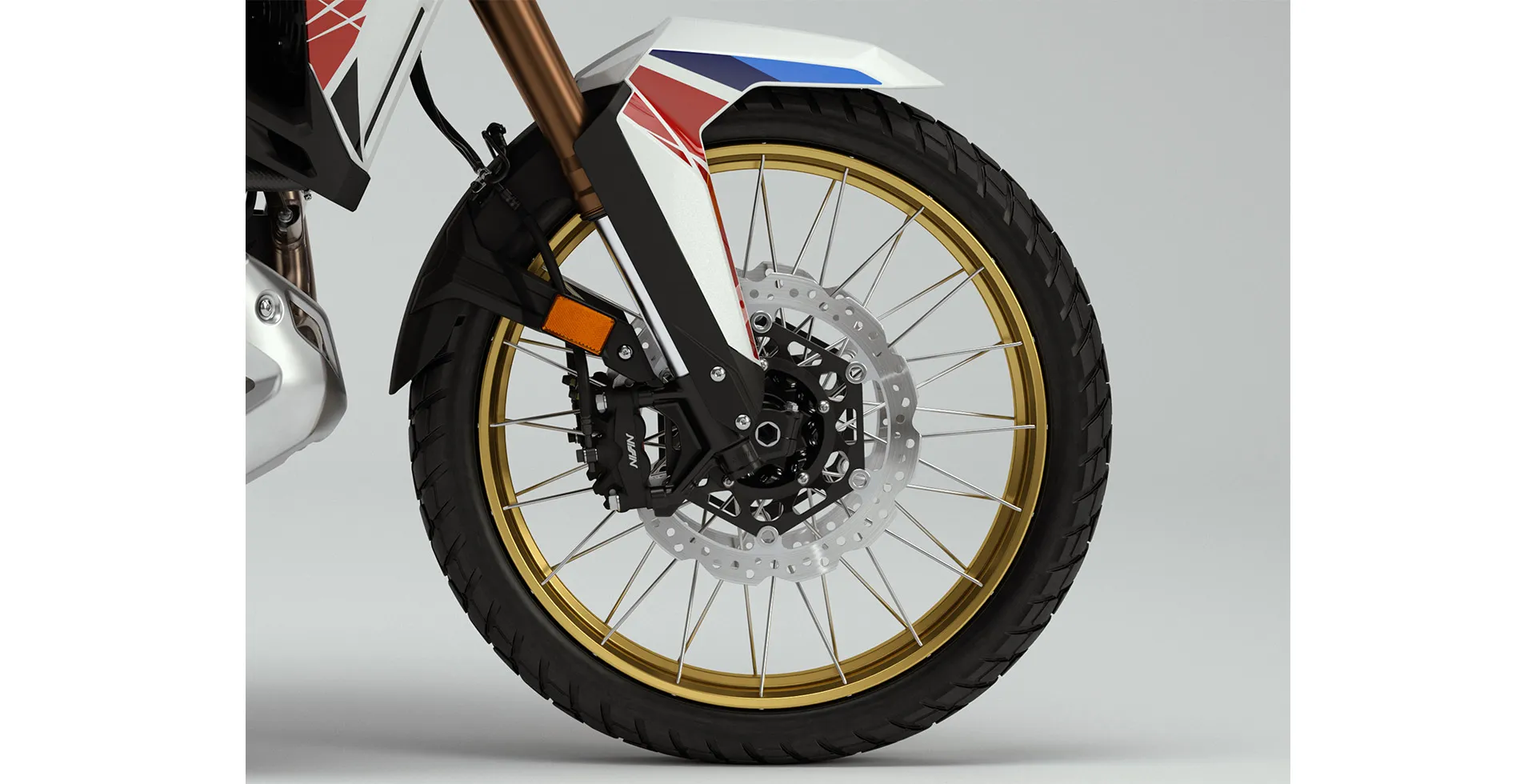 Detalhe Dianteiro Roda e Freios da Moto Honda CRF 1100l Africa Twin Adventure Sports