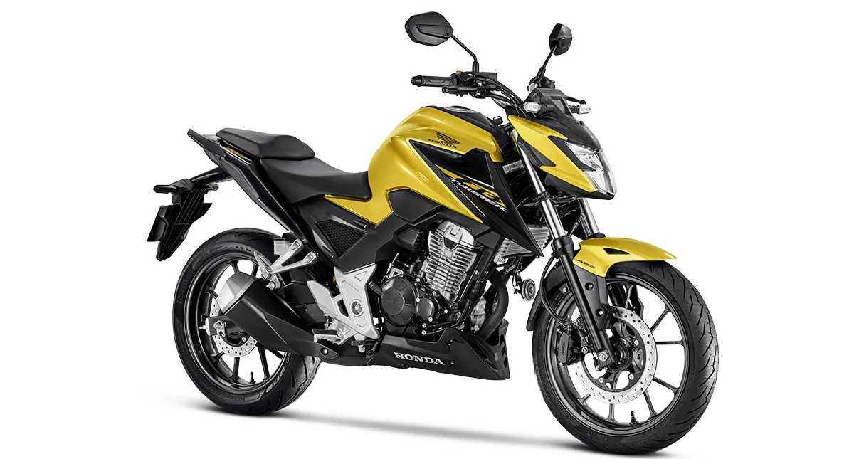 Moto Honda CB 300F Twister Dourado Metálico no Fundo Branco