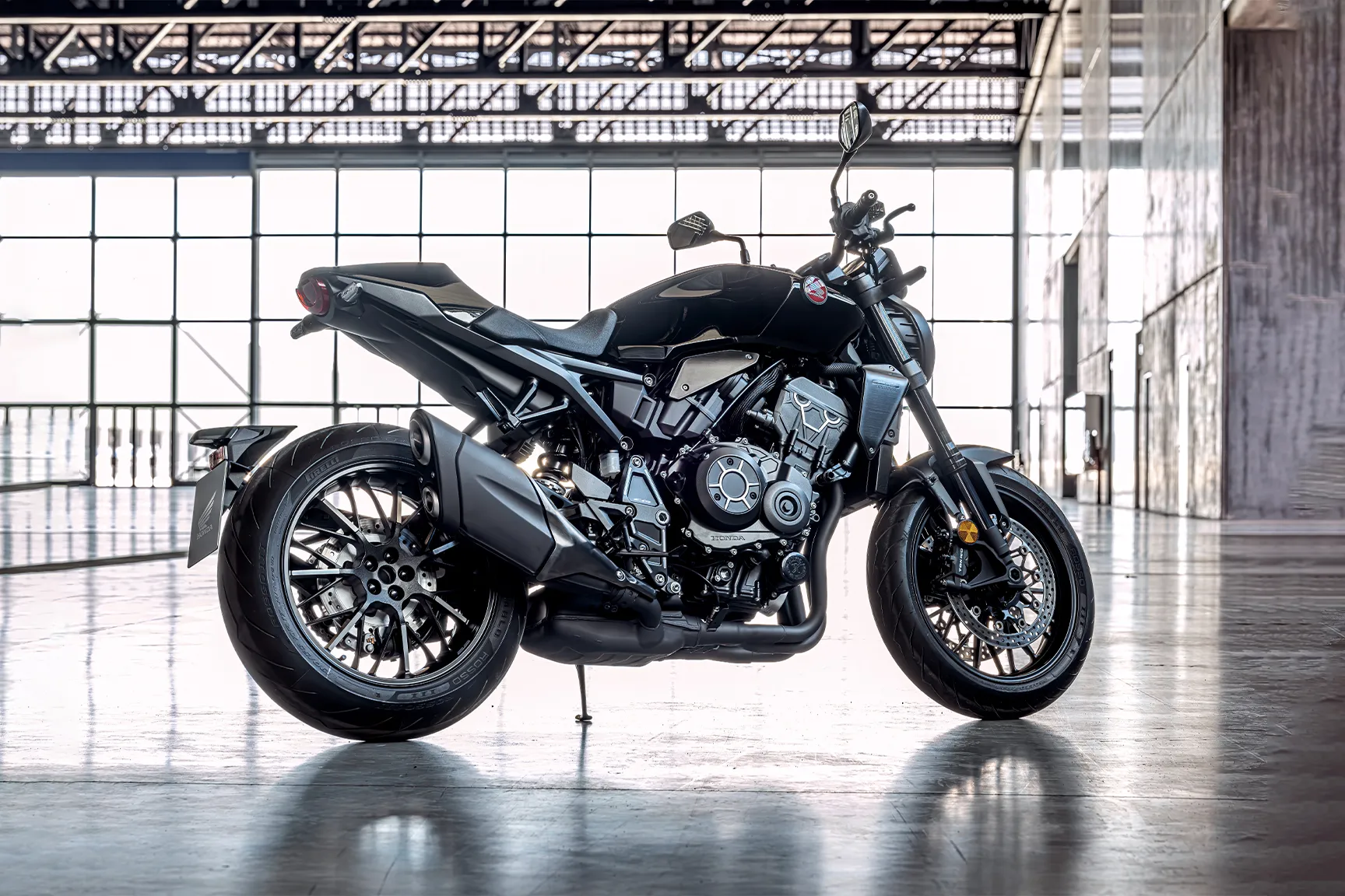 Moto Honda CB 1000R Black Edition