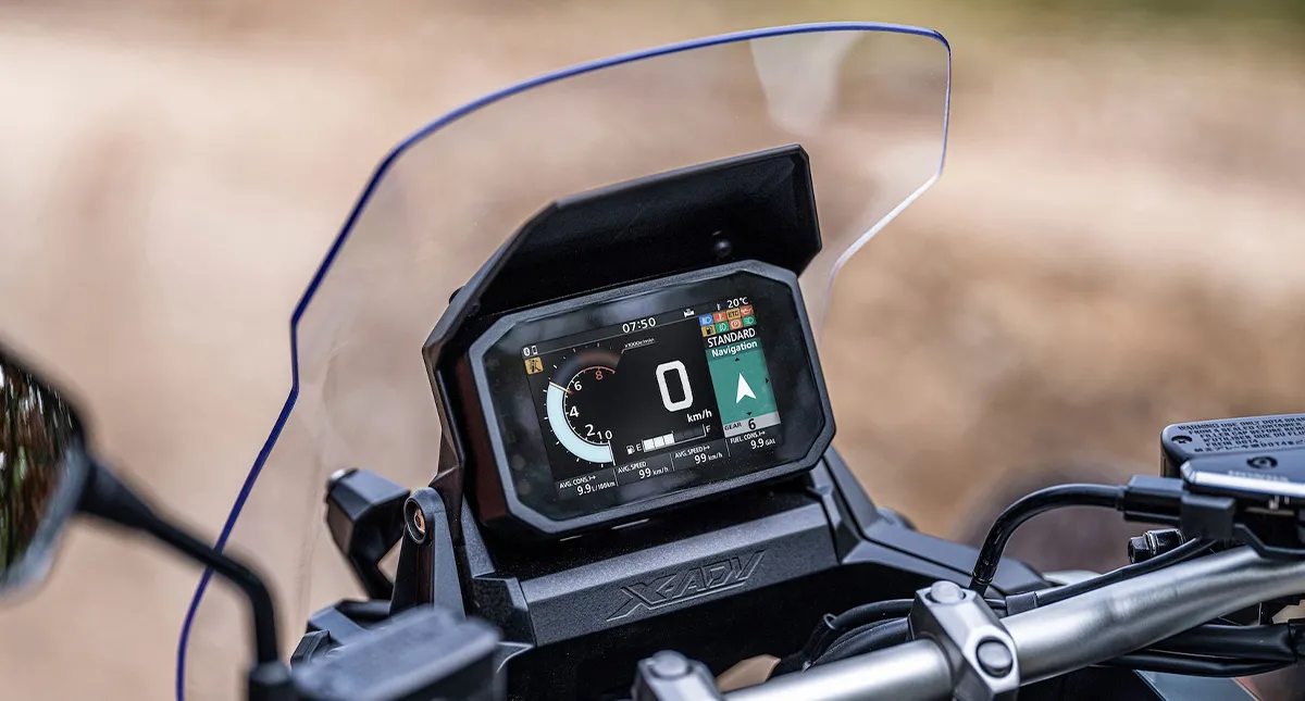 Painel Honda com Smartphone Voice Control System e RoadSync App