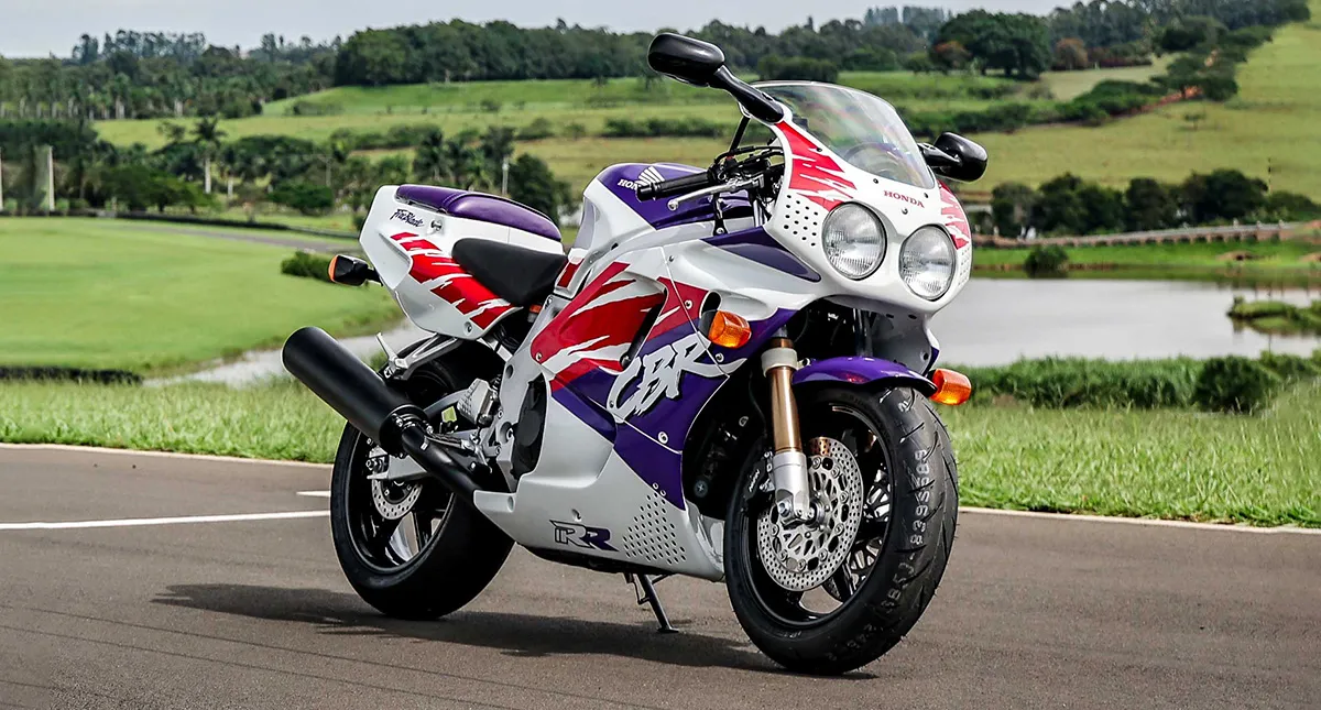 Moto Honda CBR 900RR Fireblade de 1992