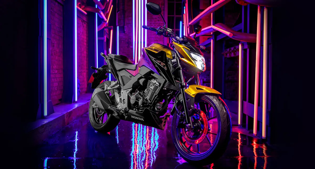 Moto Honda CB300F Twister