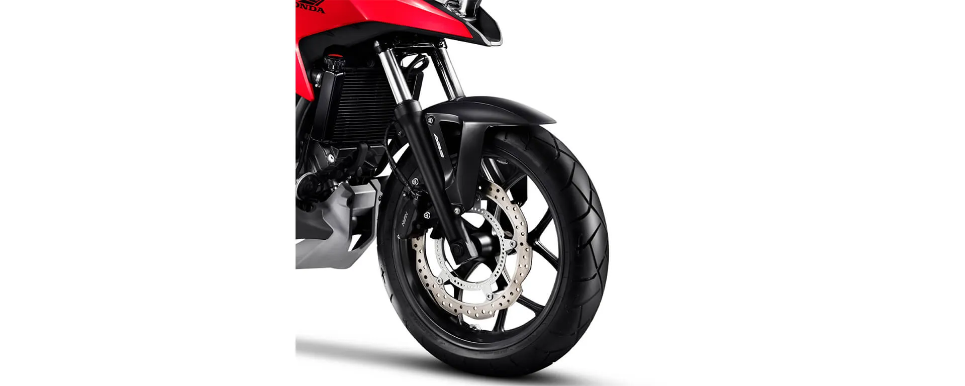 Rodas e Pneus da Moto Honda NC 750X Vermelho Victory Red