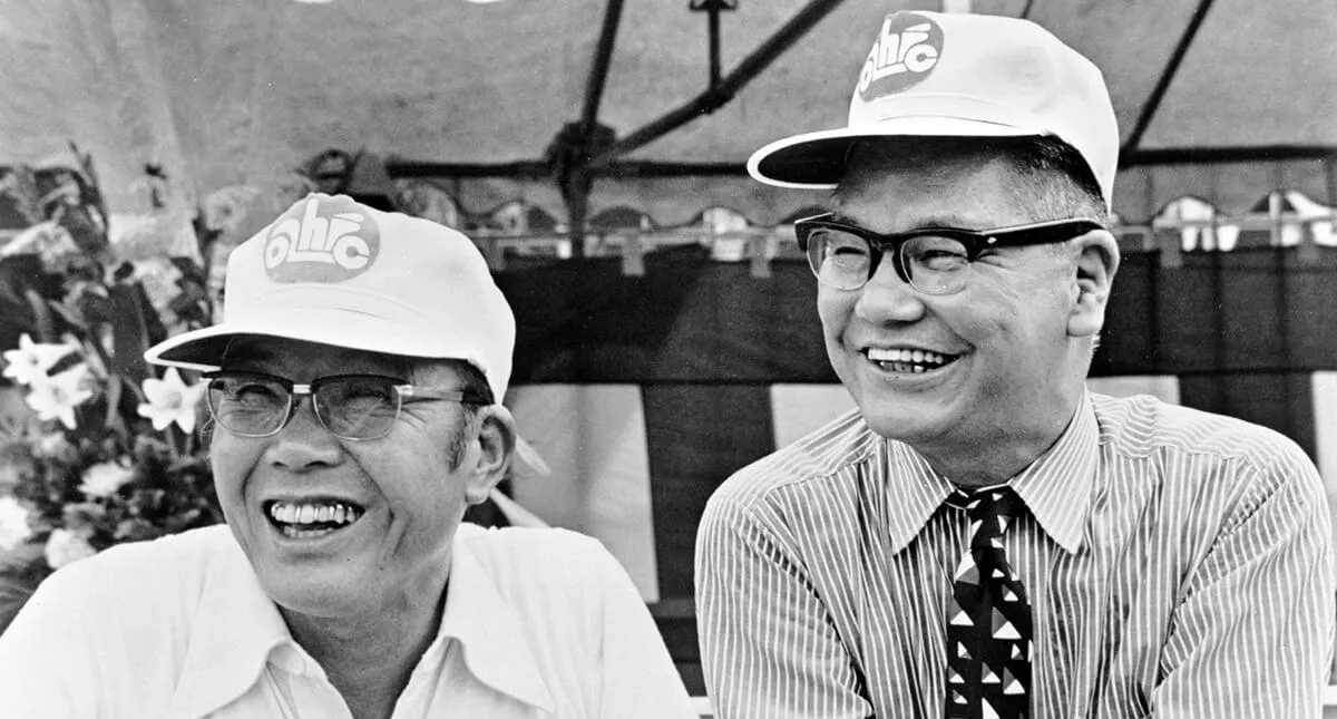 Soichiro Honda e Takeo Fujisawa sorrindo