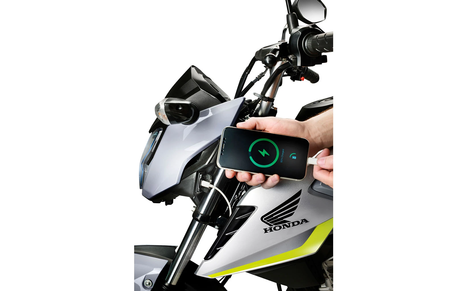 Entrada USB-C da Honda CG 160 Titan