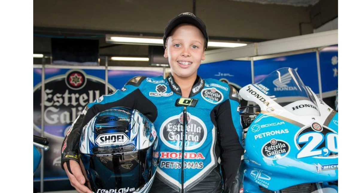 Diogo Moreira pousando para foto