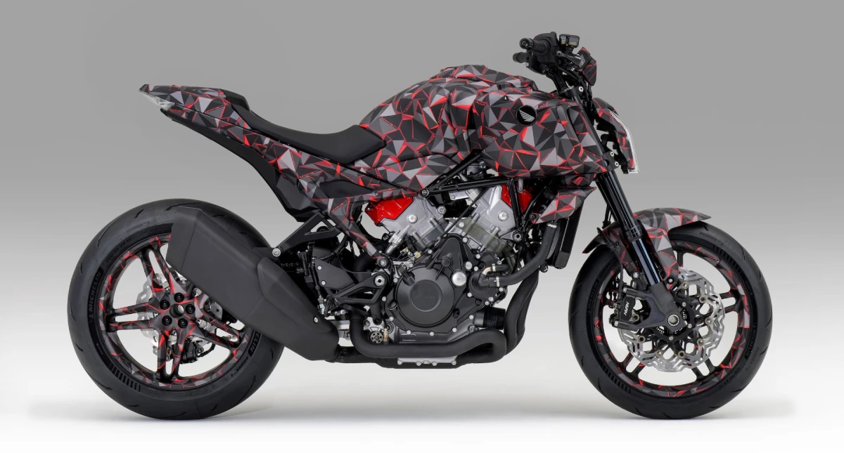 Honda v3r 900 visão lateral direita