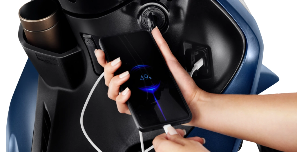 Entrada USB-C da Honda Biz 125