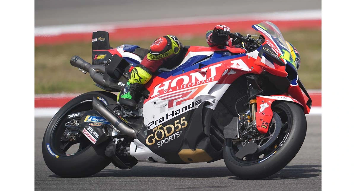 Diogo Moreira pilotando a Honda RC213V durante sessão da MotoGP 2026