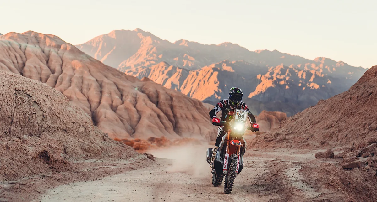 Bruno Crivilin pilota a Honda CRF450 Rally