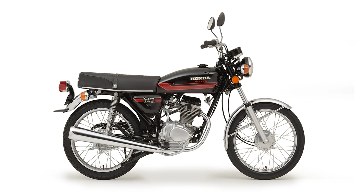 honda cg 125 alcool na cor preta com faixas vermelhas