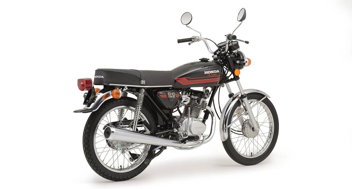 Vista lateral Honda cg 125 alcool preta 