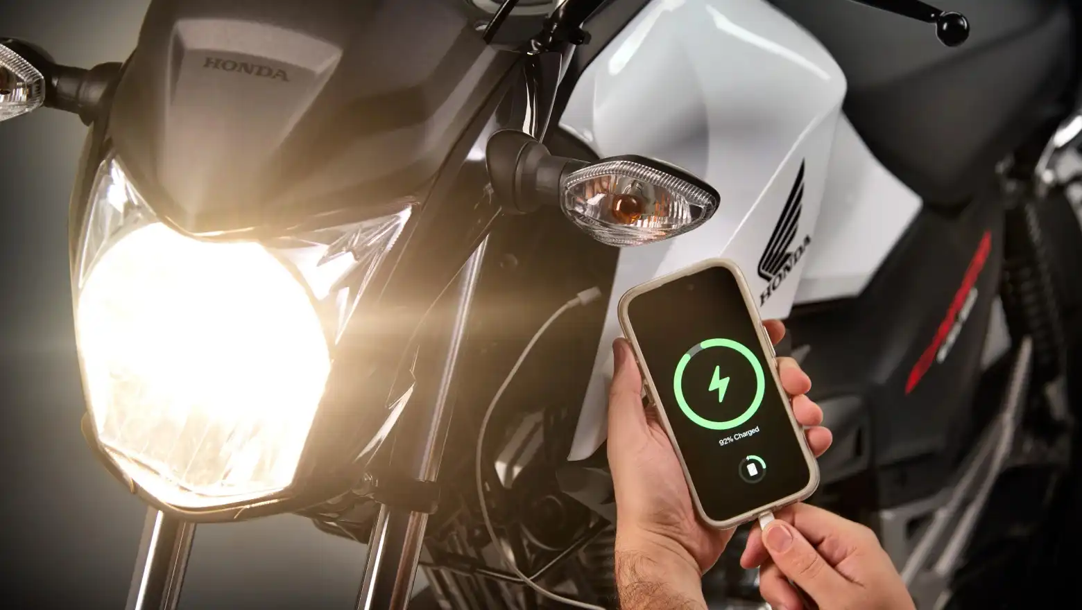 Entrada USB-C da Moto Honda CG160 Cargo