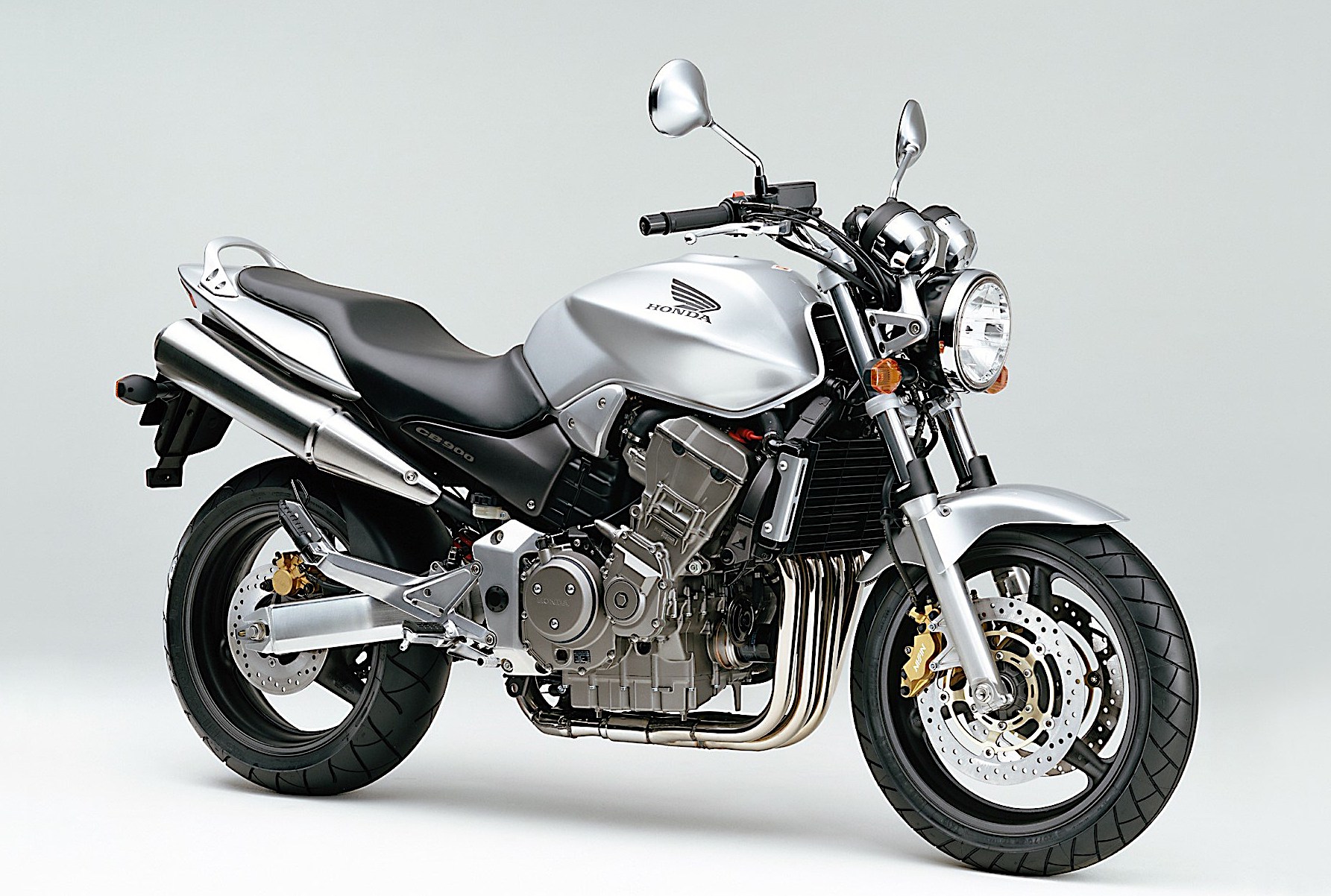 2001_Honda_CB900_Hornet_0.jpg