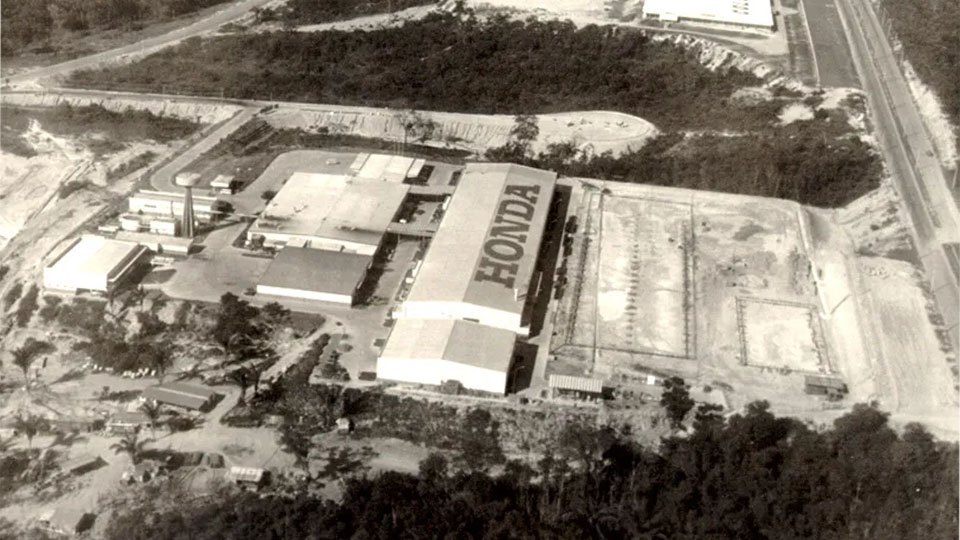 Registro da antiga fábrica da Honda