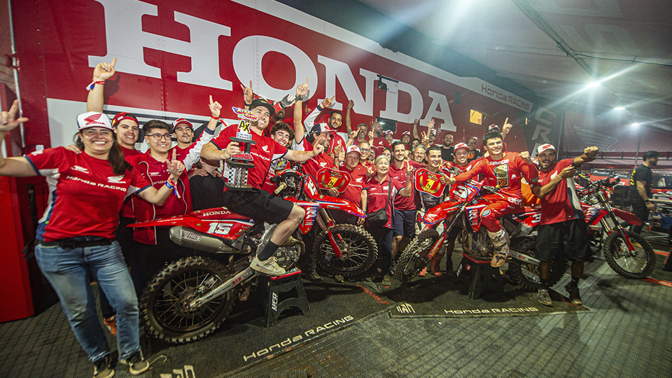 Equipe_HondaRacing_Festeja_conquistas_ArenaCross