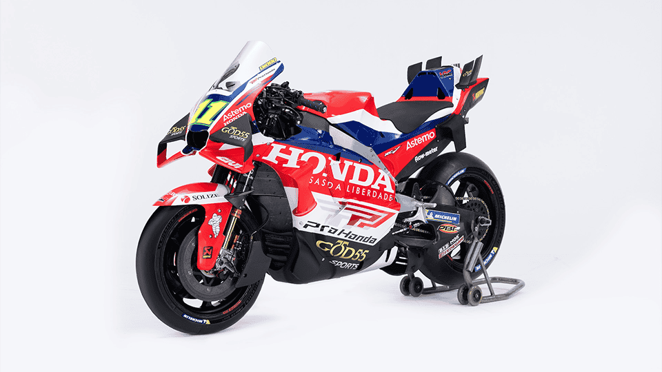 Honda RC213V de Diogo Moreira na MotoGP 2026 em estúdio