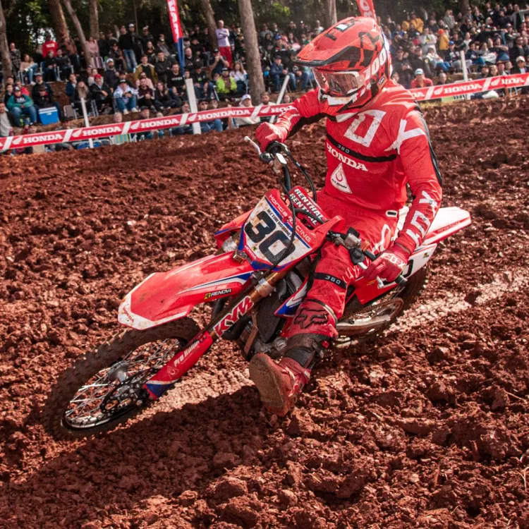 Pilotos ansiosos para corridas do Brasileiro de Motocross 2019 em Morrinhos  - GO - MotoX