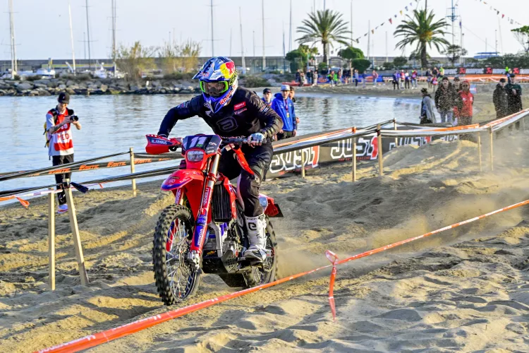 Bárbara Neves e Maiara Basso dão dicas para mulheres iniciantes no motociclismo
