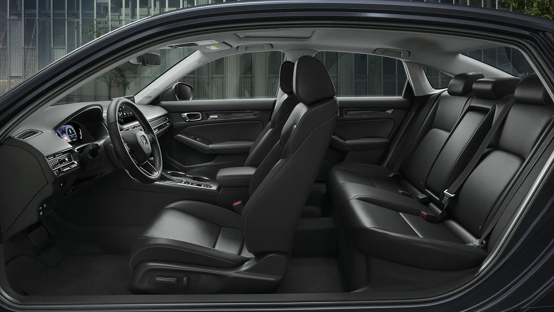 Civic Híbrido Conforto Amplo espaço interno com Assistente ativo de ruídos